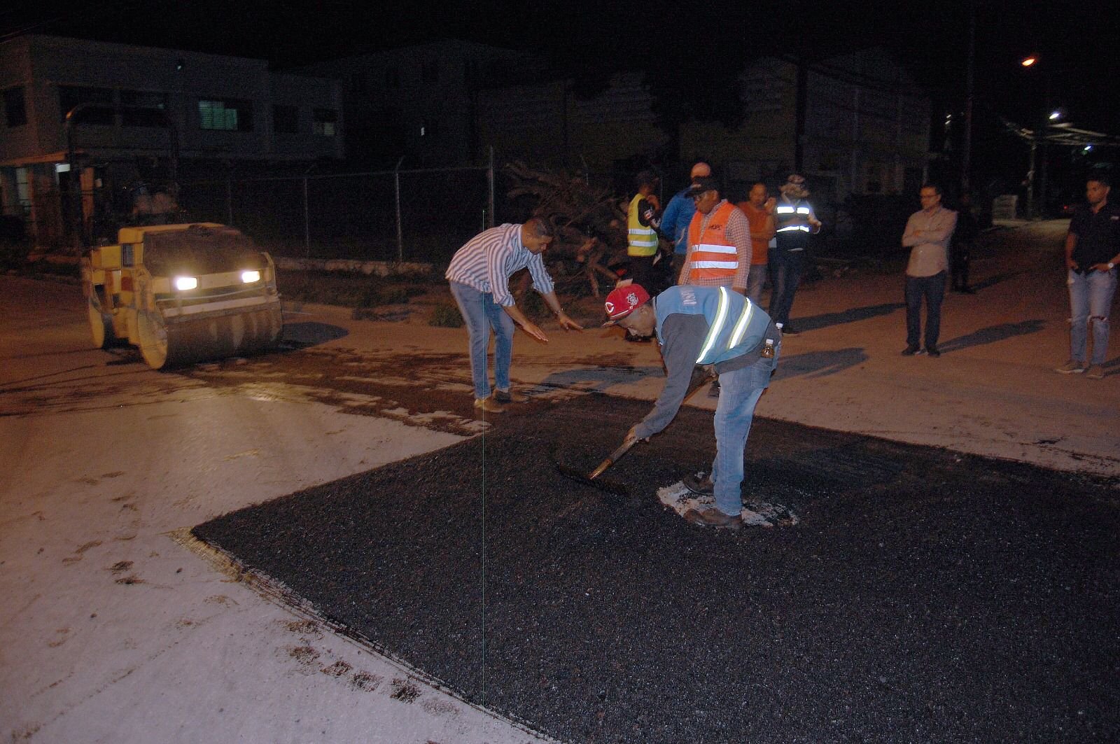 Alcaldía SJM realiza tercer operativo bacheos de calles con motivo a navidad. post thumbnail image