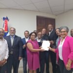 Director Regional Oeste de la Policía en San Juna General Lic. Frank de Los Santos Encarnación felicita Los Padres en su día