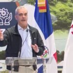 Presidente Luis Abinader visita proyecto de uvas de mesa sin semillas de la UFHEC en San Juan