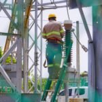 ETED refuerza la confiabilidad del sistema de transmisión en San Juan mediante mantenimiento preventivo este sábado.
